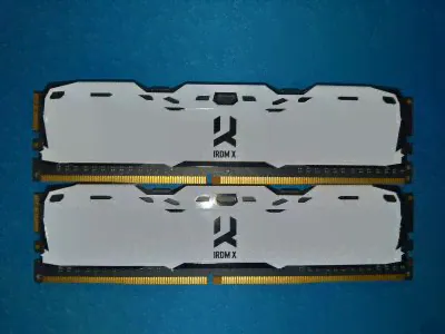 Оперативная память Goodram Iridium, 2х8 ГБ DDR4-0
