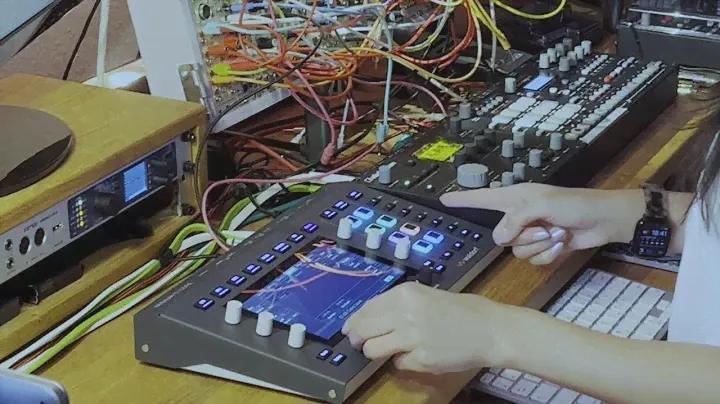 JakoJako about integrating the new "Iridium Core" into her modular setup