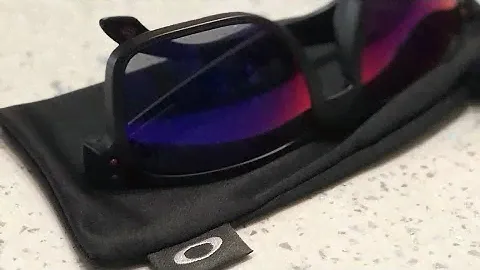 Oakley Holbrook